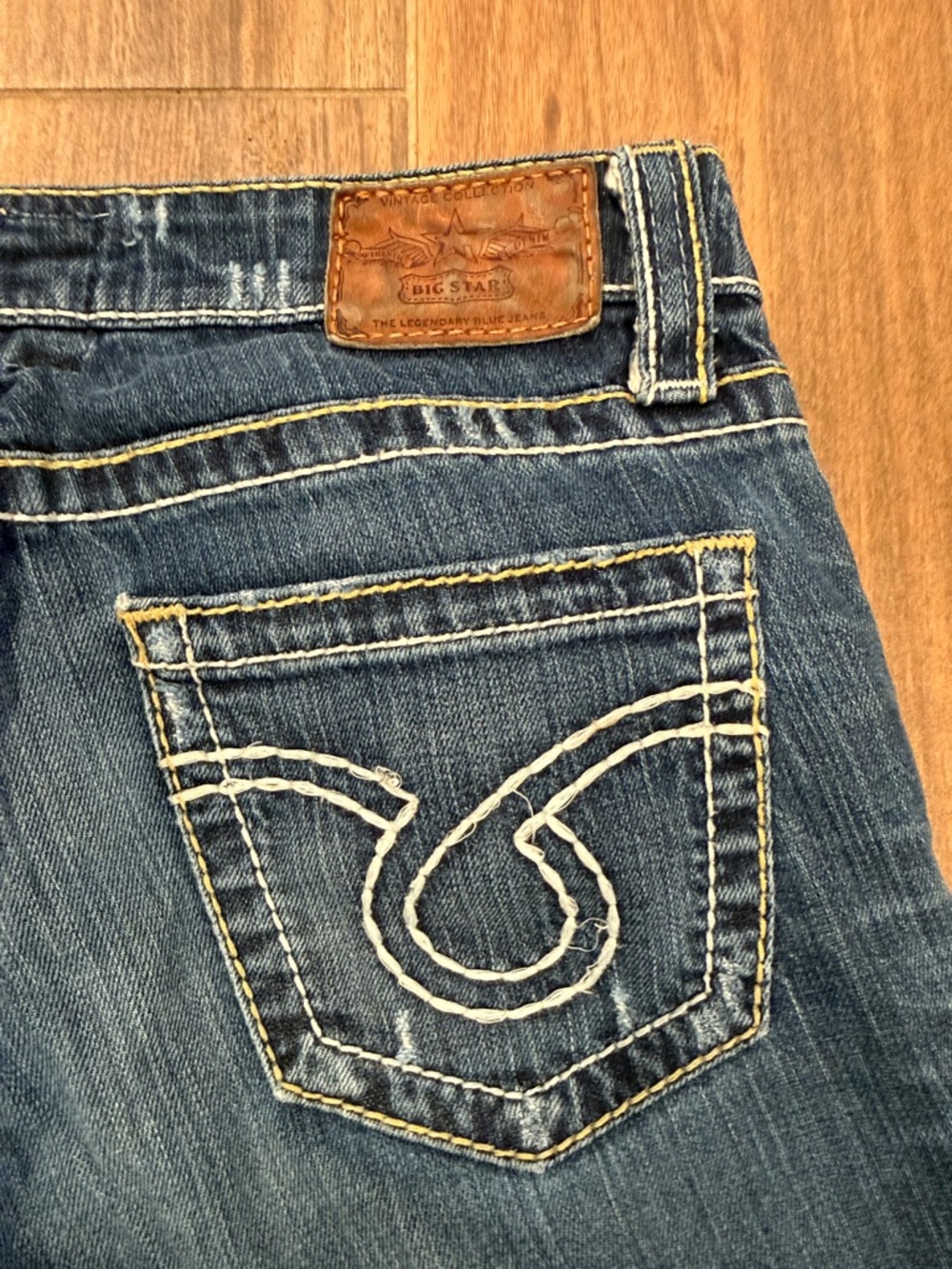 Dark Wash Women's Slim Straight Jeans. Waist 16”. Rise 8”. Inseam 32” - Picture 11 of 13